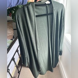 Green Cacoon lite weight sweater size small